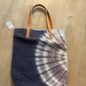 Stylish Tie-Dye Tote Bag with Leather Straps